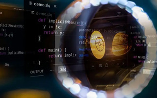  php解密在线,php源代码被加密了，请问如何解密？